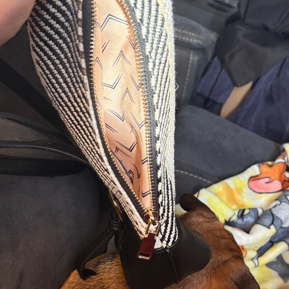 Moda Luxe Chevron Patterned backpack - Picture 5 of 6